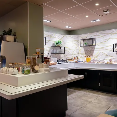 Ibis Centre Historique Ла-Рошель