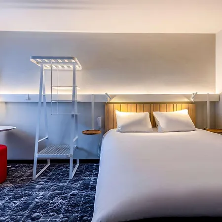 Hotel Ibis La Rochelle Centre Historique 3*
