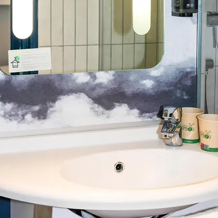 Ibis Centre Historique 3*