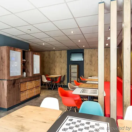 Ibis La Rochelle Centre Historique Hotel 3*
