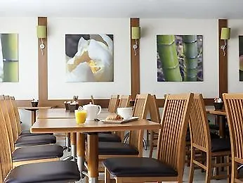 拉罗谢尔历史中心宜必思酒店 酒店 3*