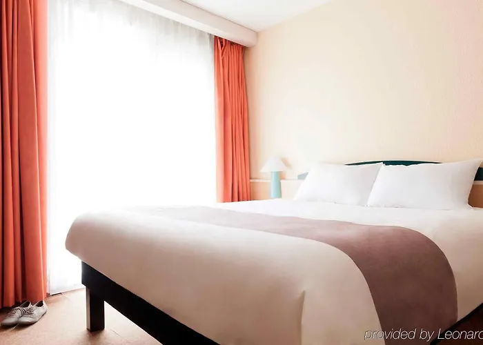 Ibis Centre Historique Hotel 3*