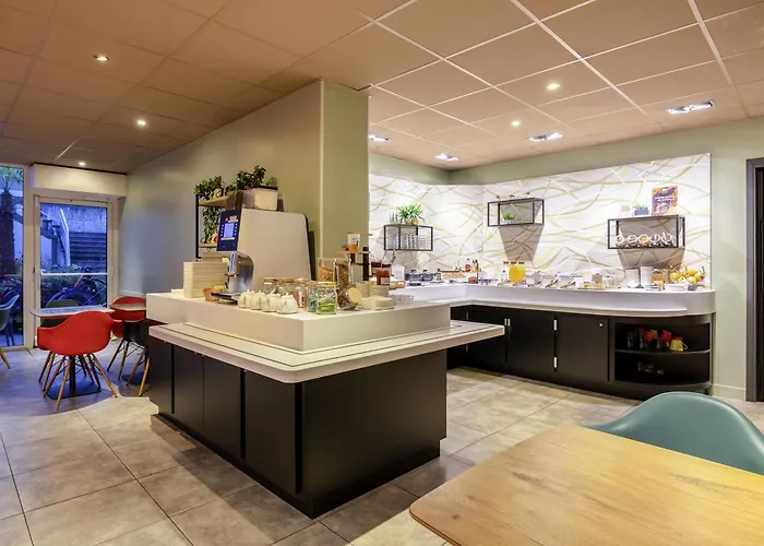 Ibis Centre Historique Hotel 3*