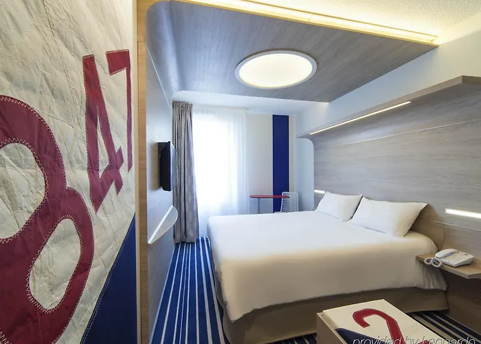 Ibis Centre Historique Hotel