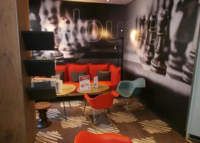 Ibis Centre Historique Hotel 3*