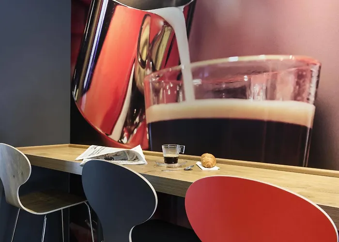 Ibis Centre Historique 3*